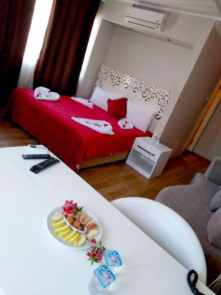 Wox Ew Hotel Измир Екстериор снимка